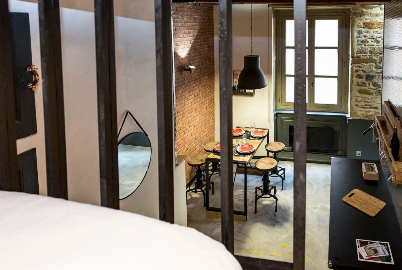 Small Factory Apartment Lyon Bagian luar foto